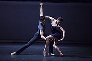 Maria Żuk i Robin Kent w „Adagio & Scherzo” Krzysztofa Pastora, fot. Ewa Krasucka