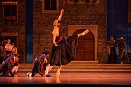 [Translate to English:] Ana Kipshidze w „Don Kichocie” Alexeia Fadeyecheva, fot. Ewa Krasucka