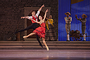 Palina Rusetskaya i Vladimir Yaroshenko w „Don Kichocie” Alexeia Fadeyecheva, fot. Ewa Krasucka