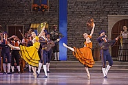 Melissa Abel i Natalia Pasiut w „Don Kichocie” Alexeia Fadeyecheva, fot. Ewa Krasucka