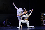 „Korsarz”, Jaeeun Jung (Medora) i Ryota Kitai (Konrad), fot. Ewa Krasucka