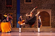 [Translate to English:] Ana Kipshidze w „Don Kichocie” Alexeia Fadeyecheva, fot. Ewa Krasucka