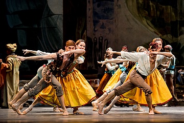 Korsarz/Le Corsaire, Zespół/Ensemble, fot./photo: Wiener Staatsballett – Ashley Taylor