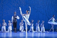 [Translate to English:] Ana Kipshidze w „Don Kichocie” Alexeia Fadeyecheva, fot. Ewa Krasucka
