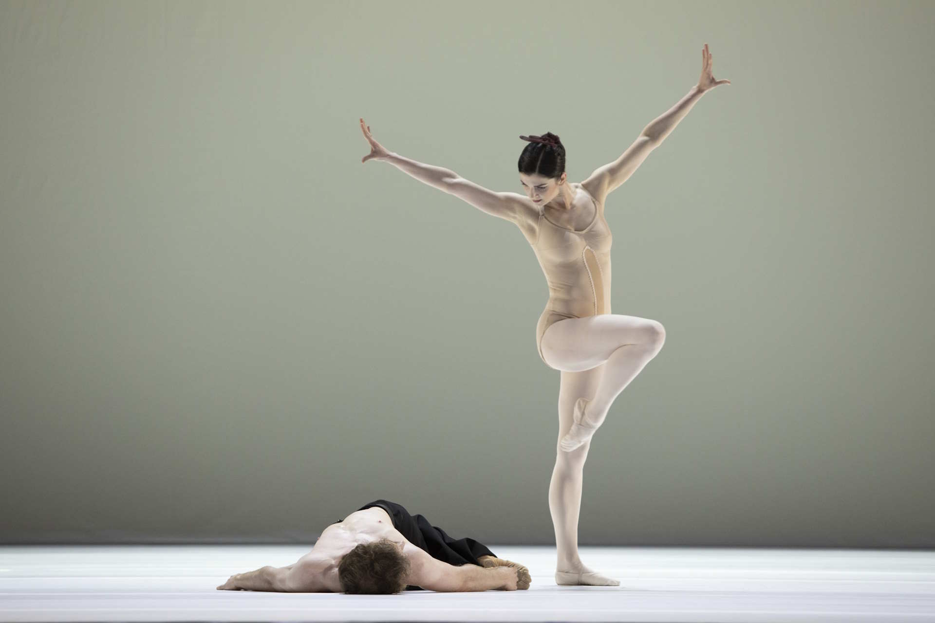 Yana Shtanhei and Gregor Giselbrecht in “Grosse Fuge”, ph. Ewa Krasucka