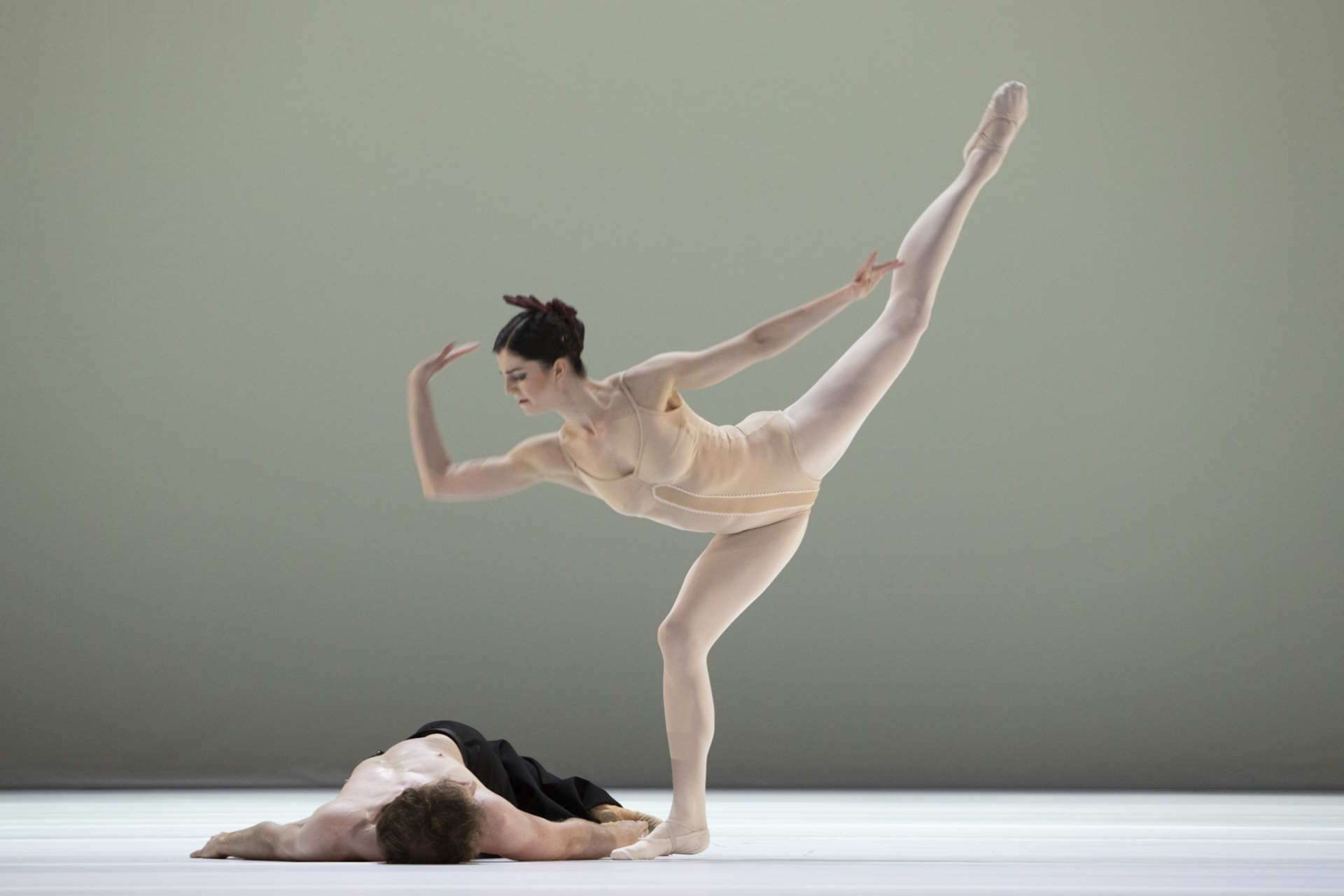 Yana Shtanhei and Gregor Giselbrecht in “Grosse Fuge”, ph. Ewa Krasucka